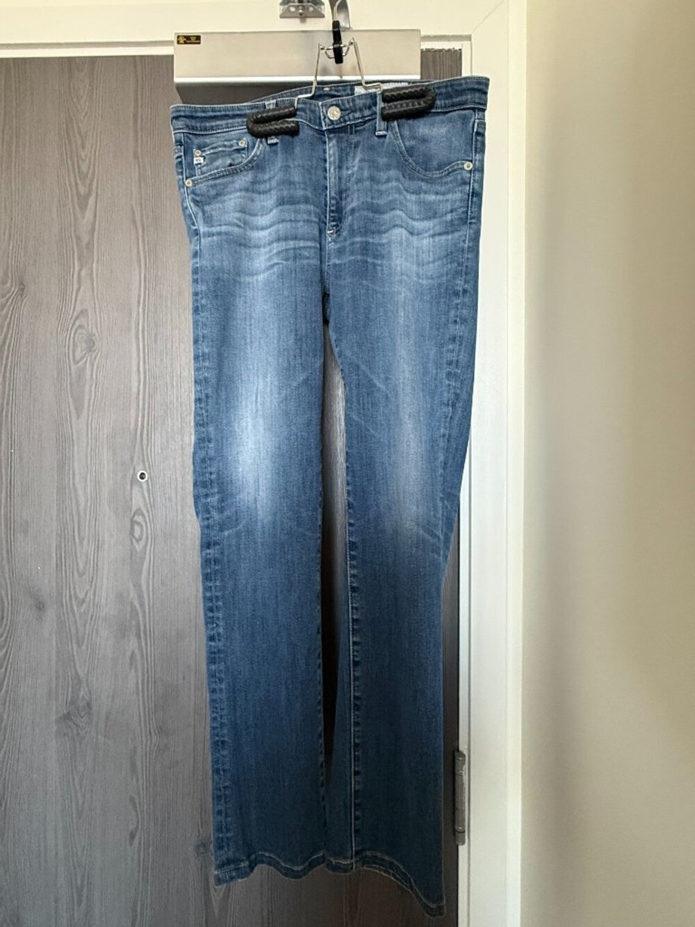 AG – The Harper Essential Straight – Medium fade - 29R